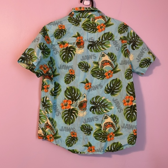 Jaws Universal Studios Tropical Hawaiian Shirt Shark size XL - Picture 9 of 15